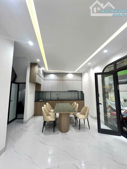 ĐỖ ĐỨC DỤC - MỄ TRÌ - TT HỘI NGHỊ QG - LÔ GÓC - 6 TẦNG THANG MÁY - NỘI THẤT ĐẸP - 9.15 TỶ - 2