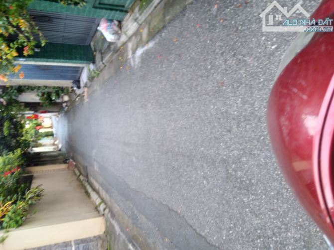 TT NGỌC THỤY -Ô TÔ NGỦ TRONG NHÀ -DÂN XÂY CHẮC CHẮN -NỘI THẤT,CHẤT LƯỢNG CAO. DT: 70M ,GIÁ - 2