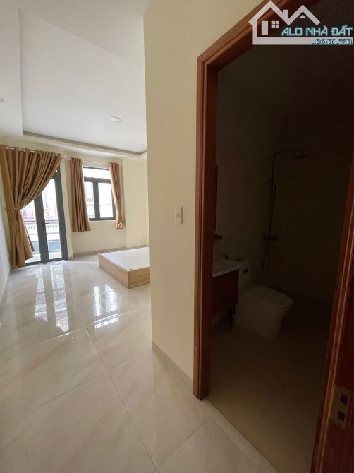 Bán nhà 5 tầng, xe oto ngủ trong nhà Nguyễn Thuợng Hiền, 55m2, 8.9 tỷ - 2