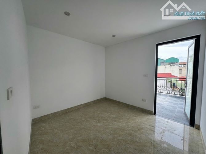 Bán nhà Xuân Đỉnh, dt38m, nhà mới, ô tô đỗ cổng, vài bước ra phố. 7,85 tỷ - 2