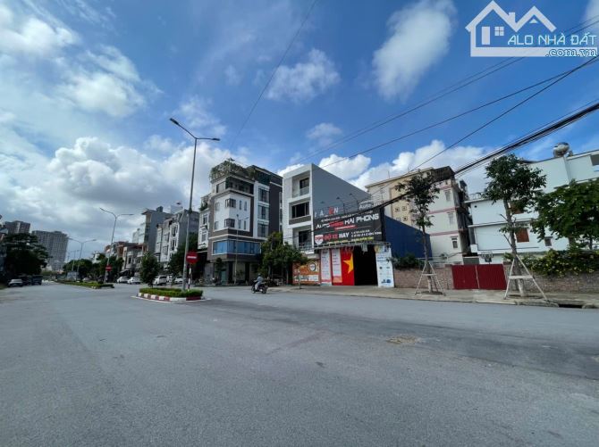60m2 mặt đường đôi 30m Lô 9 Lê Hồng Phong - Tây Nam - 6,78 tỷ đồng thoảt thuận - 2