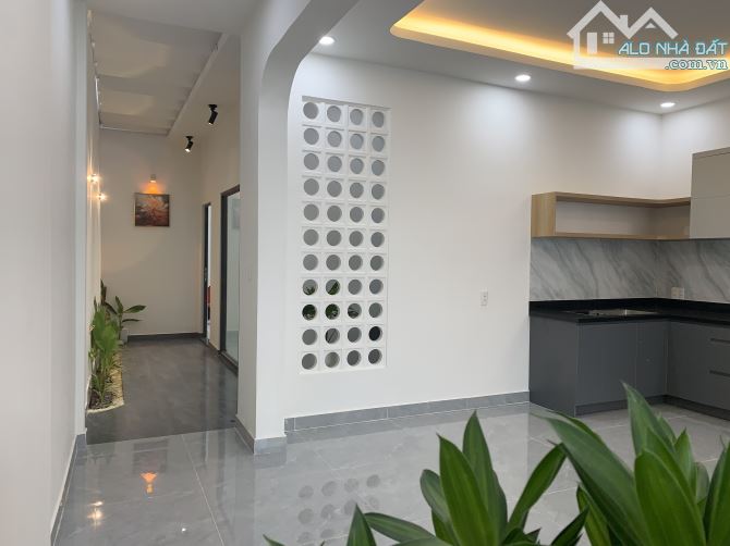 Bán nhà đẹp hẻm xe hơi 7 chỗ quay đầu – SHR – Ấp 4, xã Đông Thạnh, Hóc Môn – Giá tốt - 2