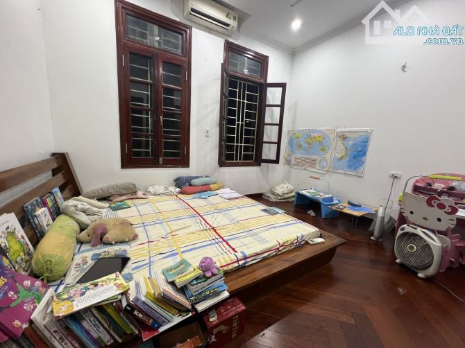 Bán nhà phân lô cán bộ Khuất Duy Tiến, Ô tô, chỉ 250tr/m2 - 2