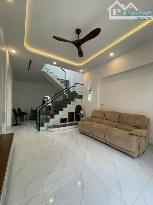 Bình Tân,Nhà mới đẹp 3 tầng,hẻm ô tô thông, Khu vip Tên lửa, giá rẻ. - 2