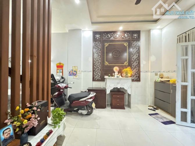 🔥🔥NGỘP NẶNG - CHỈ CÒN 4.8 TỶ - GIÁ QUÁ TỐT - LÒ LU - TRƯỜNG THẠNH - 2