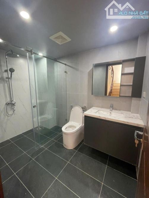 Nhà đẹp Vũ Tông Phan, ô tô cách 10m, 40m2, 4 tầng, chỉ 7,78 tỷ. - 2