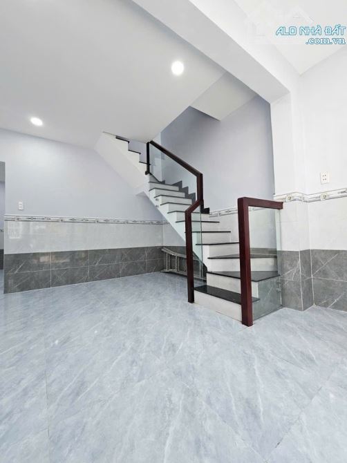 Nhỉnh 3tỷ, Nhà đẹp 2 tầng, d.t 40m, đường Huỳnh Tấn Phát, QUẬN 7 - 2