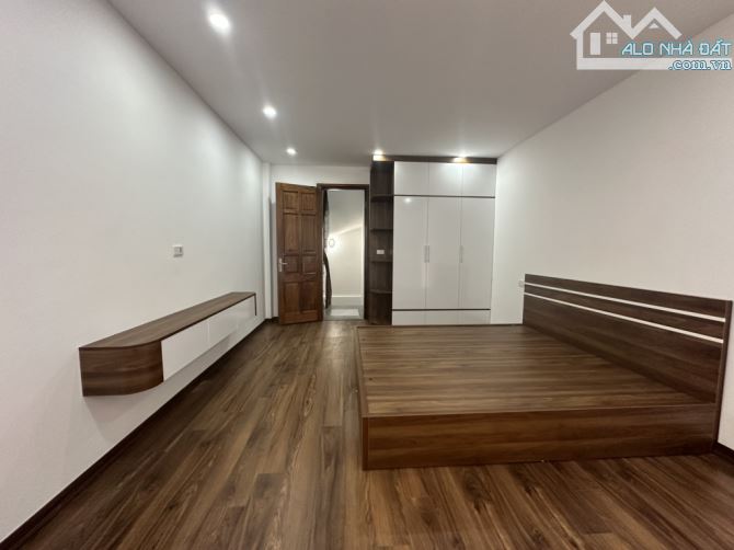 Bán nhà Lai Xá- Di Trạch, Ô tô, nhà đẹp lung linh, 38m2. Giá 5.9 tỷ - 2