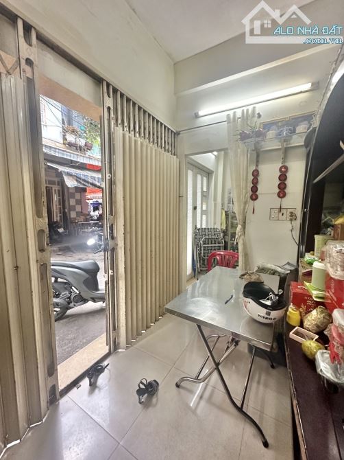 Hẻm 6M ô tô vào nhà ngay Phố Ẩm Thực Hồ Thị Kỷ. 3 tầng còn mới. Ngang 6m đẹp. Chỉ 6,x tỷ - 2