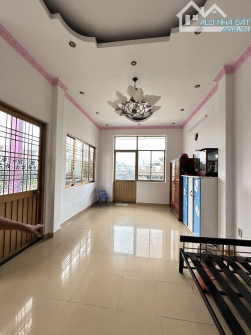 Mặt tiền Nguyễn Lâm ngay Chợ Nguyễn Tri Phương. Q10. 5 tầng y hình. Giá chỉ nhỉnh 10 tỷ. - 2