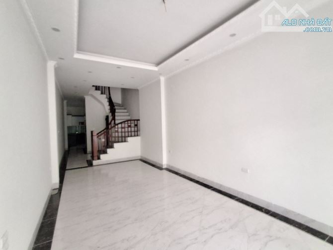 Bán nhà Hoa Lâm,Long Biên 5 tầng,83m oto tránh chỉ 14 tỷ - 2