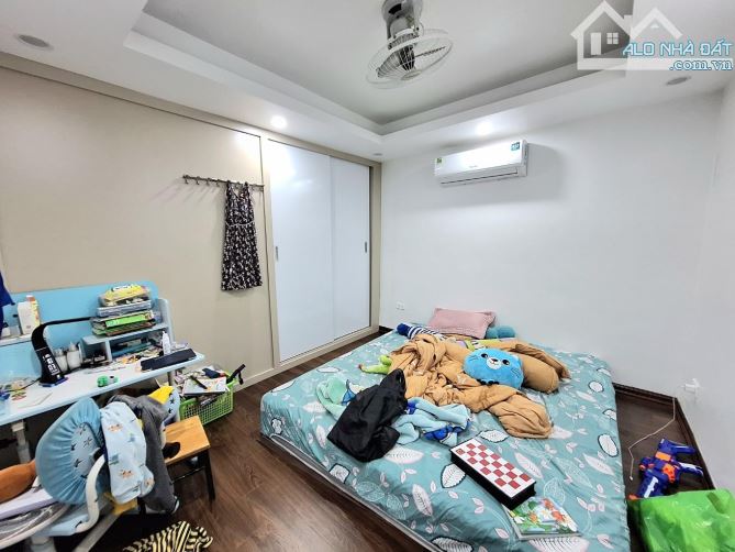 Bán nhà tập thể Bách khoa - Tạ Quang Bửi, sử dụng 100m2, 4 ngủ, trung tâm Bách Kinh Xây - 2