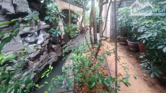 BÁN NHÀ PHỐ VÕNG THỊ, TÂY HỒ, NGÕ Ô TÔ TRÁNH, RẤT GẦN HỒ, DT 156M2 * MT 9.8M* GIÁ 36 TỶ - 23