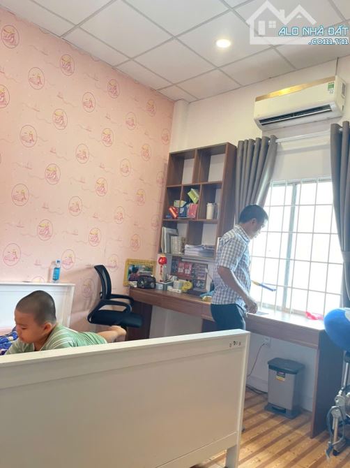 Nhà đẹp Thủ Đức: 2 căn riêng, 161m², gần Gò Dưa, giá 6 tỷ 75 tỷ - 3