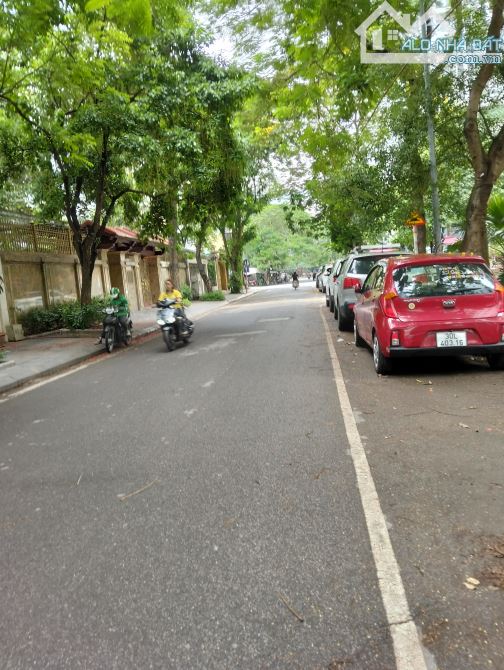 Cần bán nhà biệt thự Nguyễn Thị Thập Cầu Giấy diện tích 211m,4 tầng full nội thất. - 3