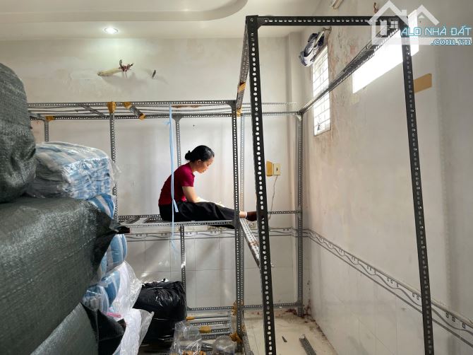 Bán nhà 5 tầng HXH Lạc Long Quân, Ngay Bảy Hiền - DT 3.9 x 14.5 - 62m2 - giá 6.9 tỷ TL - 3