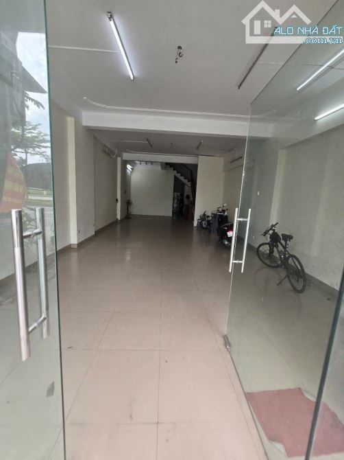 Cho thuê nhà mặt phố Lê Trọng Tấn, La khê, hà đông. 120m2x4T. Rộng 6m - 3