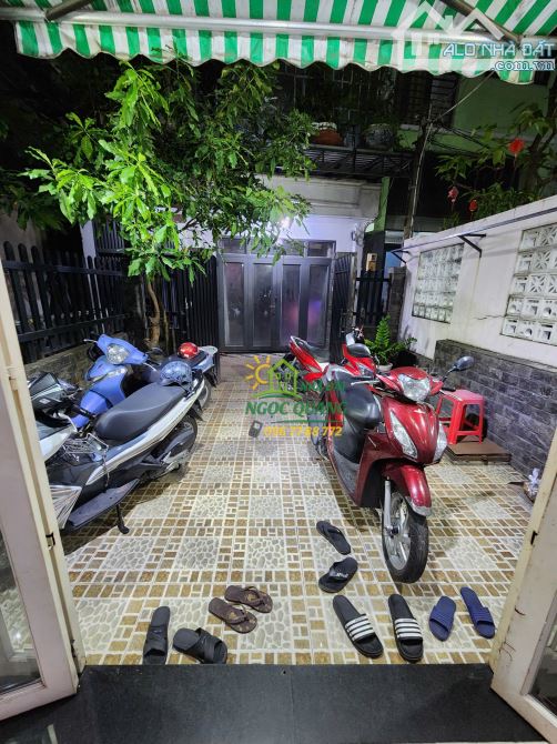 BÁN NHÀ ĐƯỜNG NGUYỄN VĂN QUÁ, 4,5X18M, 2 TẦNG, 3 PHÒNG NGỦ - 3