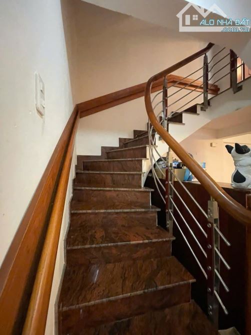 Cần bán nhà hẻm nhựa 8m đường Trường Sơn--Hồng Hà---DT: 6x20m--4 tầng-- giá 22 tỷ - 3