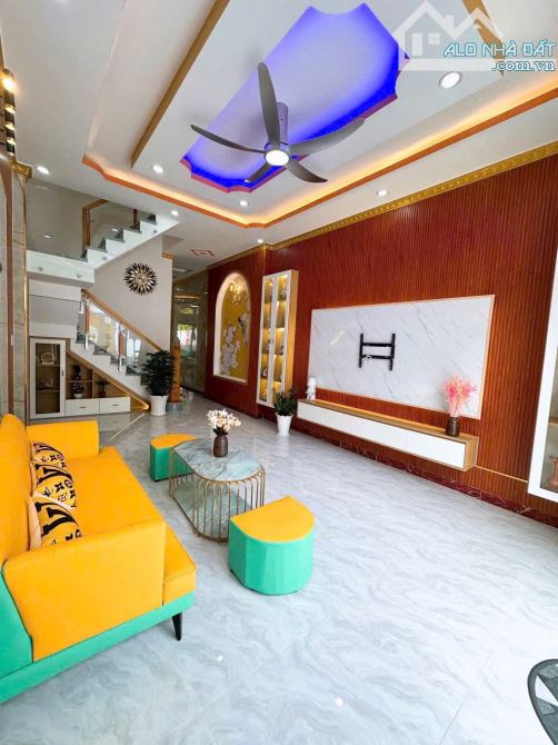 Nhà 1 Lầu 4 x 27m, Full Nội Thất Sổ Hoàn Công. Ngay Bx Buýt Hưng Long - 3