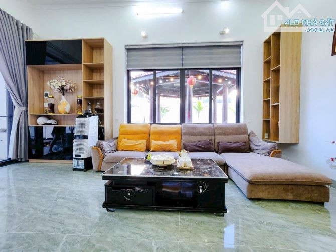 NHÀ ĐẸP SÂN VƯỜN CUỐI YMOL RẼ PHẢI - CÁCH TRUNG TÂM THÀNH PHỐ CHỈ 4KM . GẦN MỌI TIỆN ÍCH - 3