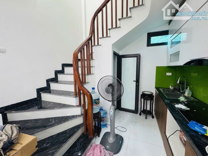 Bán nhà Đại Cát, Bắc Từ Liêm, 30m2, 5 tầng, giá 6.15 tỷ - 3