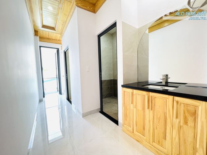 NHÀ ĐẸP FULL NỘI THẤT CÁCH NGÃ 6 CHỈ 1km - CÁC TIỆN ÍCH LIỀN KỀ - 3