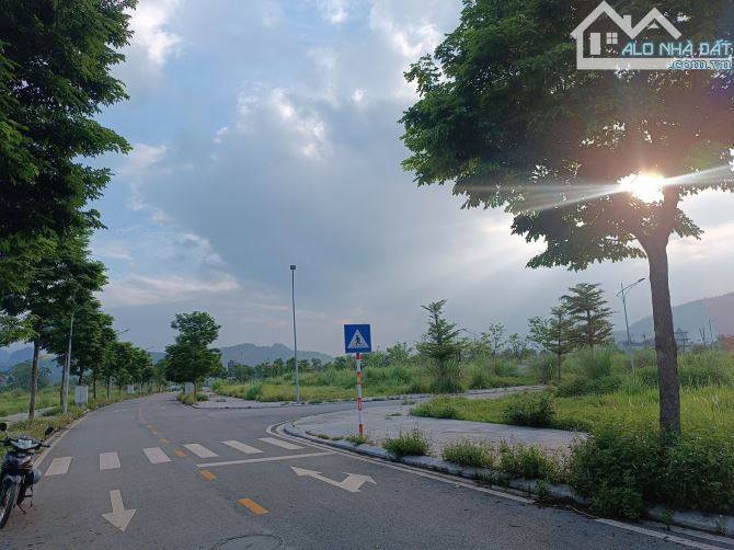 BÁN LÔ ĐẤT BIỆT THỰ DỰ ÁN RIVER VIEW THỊ TRẤN LƯƠNG SƠN 5,X TỶ - 3