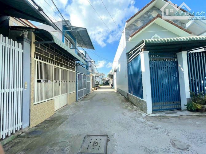 Bán 7 phòng trọ hêm 12 đường 3 tháng 2 ngang 8m giá4ty3 - 3