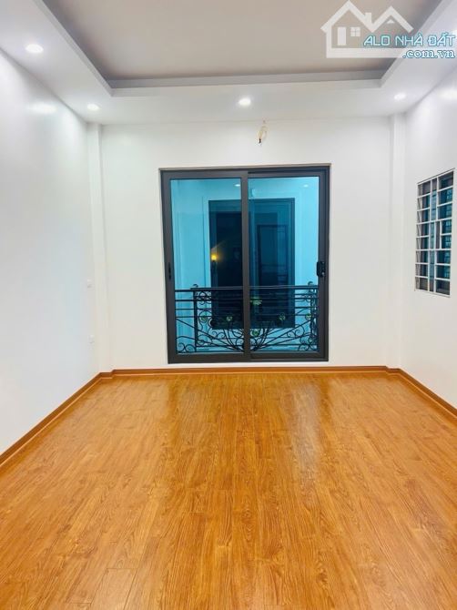Bán nhà Xuân Đỉnh, dt38m, nhà mới, ô tô đỗ cổng, vài bước ra phố. 7,85 tỷ - 3