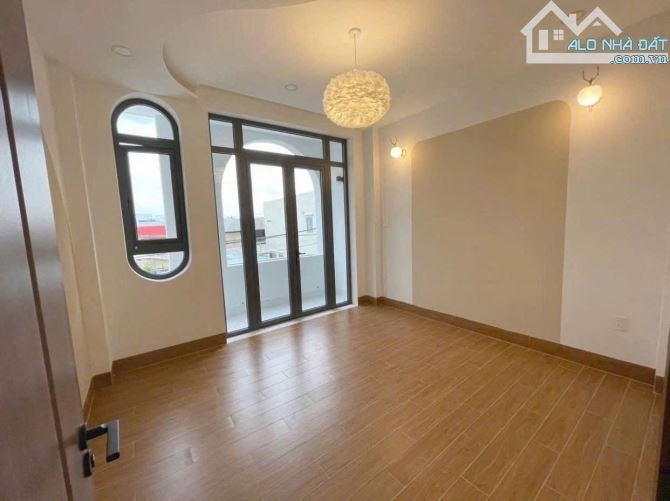NHÀ 4 TẦNG TUYỆT ĐẸP - XÂY MỚI 100% KHU PHÂN LÔ - ĐƯỜNG THÔNG 6M CÓ LỀ - XE HƠI VÀO NHÀ - 3