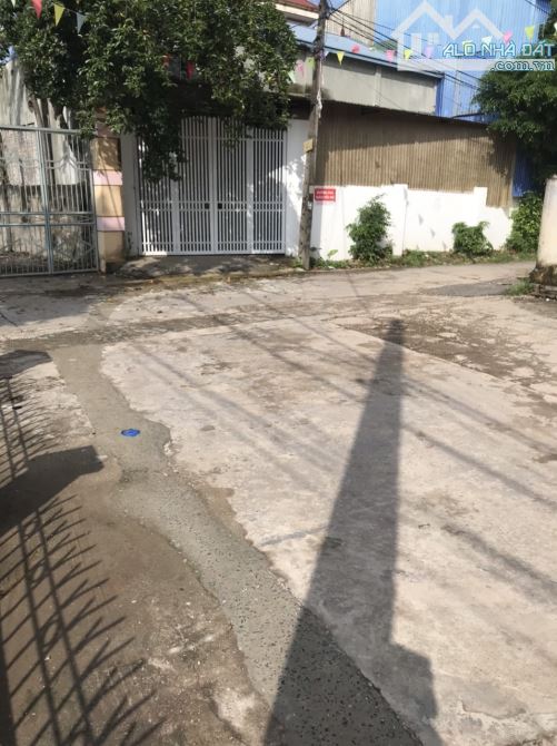 Bán mảnh đất 245m2 lô góc 3 mặt thoáng ở thôn Nội, xã Tam Thuấn, Phúc Thọ. Mặt tiền 23m, - 3