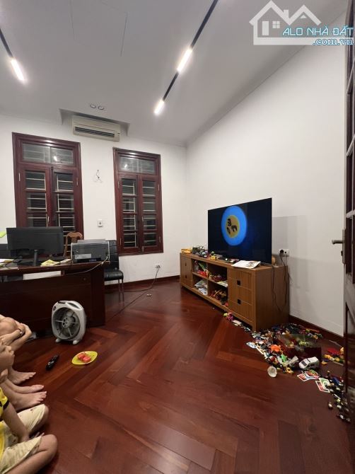 Bán nhà phân lô cán bộ Khuất Duy Tiến, Ô tô, chỉ 250tr/m2 - 3