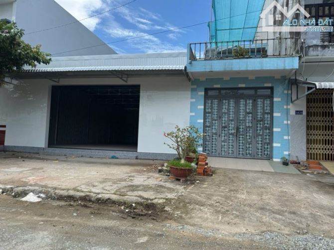 Cho thuê Kho 150 m2 mới xây gần cầu Cần Thơ 6 triệu - 3