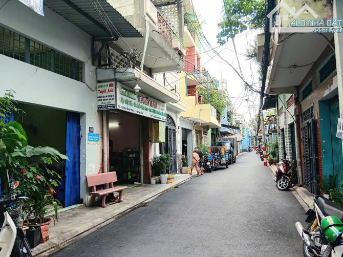 Nhà bán: đường Nguyễn Bá Tồng. Q Tân Bình. DTSD 72m2. 4 tầng. Giá 10,5 tỷ - 3