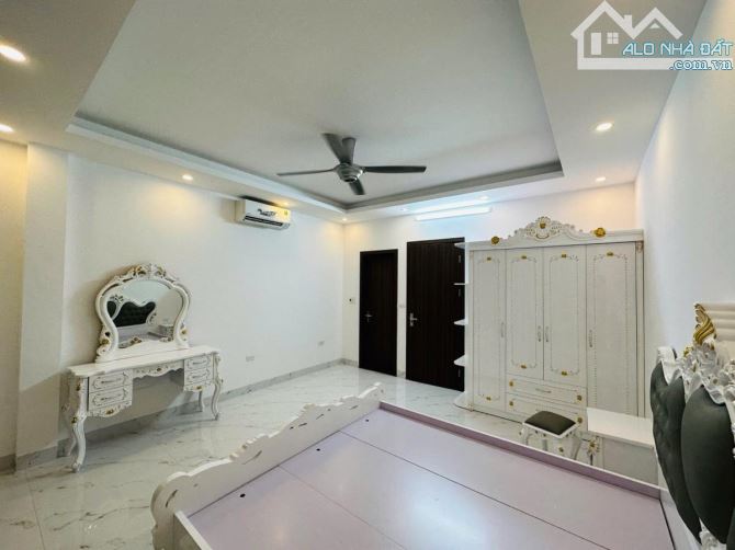 BÁN NHÀ PHỐ ĐỘI CẤN ĐÌNH 24 TỶ 70M2 MT 6 M 7T THANG MÁY 2 MẶT NGÕ  Ô TÔ KINH DOANH. - 3