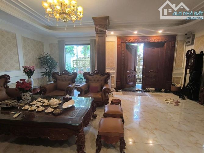 NHÀ PHỐ VIỆT HƯNG 56 tỷ 190m VỈA HÈ RỘNG,KINH DOANH ĐỈNH,LONG BIÊN HÀ NỘI - 3