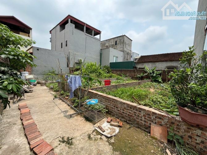CC bán đất đẹp 50m.mt3,9m giá tốt tại Quan Âm, Bắc Hồng, Đông Anh – Hà Nội 📍 Vị trí: Quan - 4