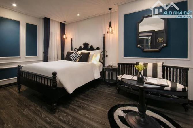 Chủ vay Bank giảm 50 tỷ- Khách sạn MP Hàng Bông, 360m2 x 12 Tầng, Mặt tiền 12m, Giá 310 tỷ