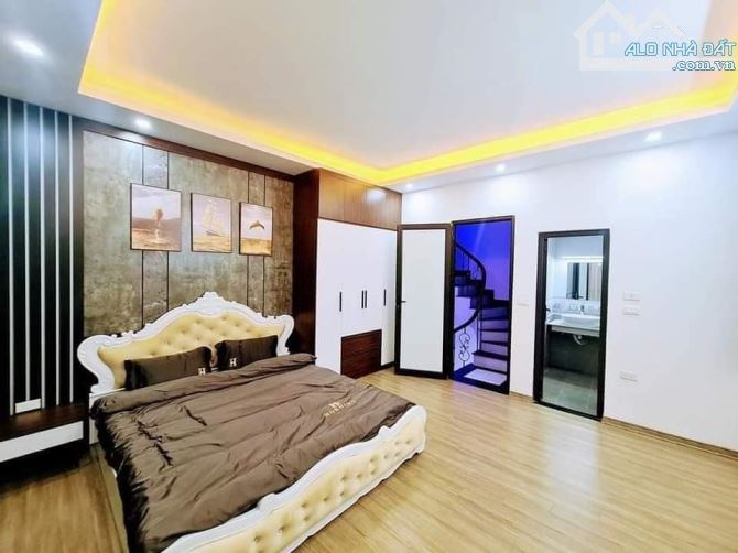Siêu Phẩm Nhà Đẹp Phố Phan Kế Bính, Ba Đình, Xây 5 Tầng Với DT 32m2 Giá Chào 6.8 Tỷ - 4