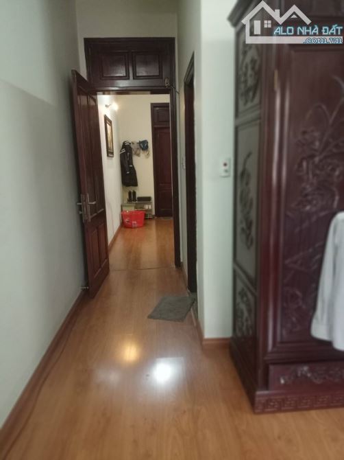 Nhà đẹp ở luôn Lạc Long Quân Cầu Giấy. Sổ vuông 80m, 5 tầng MT5m Giá 26 tỷ Ngõ ô tô tránh - 4