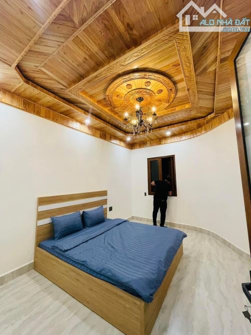 Bán nhà đường ô tô hoàng Diệu , 102m2 giá 8ty2 , nội thất gỗ đẹp - 4