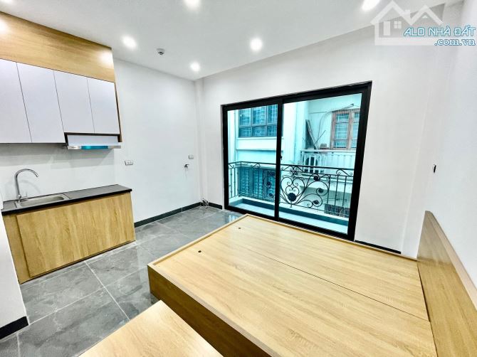 Nhà Giải Phóng, 6 tầng kinh doanh, thang máy, dòng tiền, 10 phòng kín, - 4