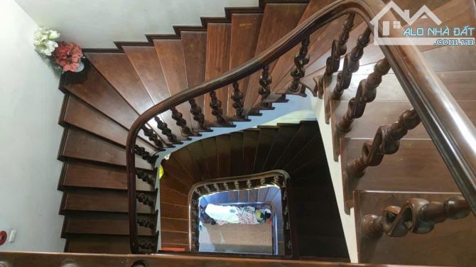 BÁN NHÀ PHỐ VÕNG THỊ, TÂY HỒ, NGÕ Ô TÔ TRÁNH, RẤT GẦN HỒ, DT 156M2 * MT 9.8M* GIÁ 36 TỶ - 4