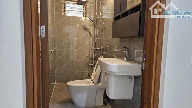 Cần bán căn hộ intracom1 Trung Văn, Nam Từ Liêm.Căn 2 PN, 68m2 giá rẻ chỉ 4,x tỉ, có sổ - 4