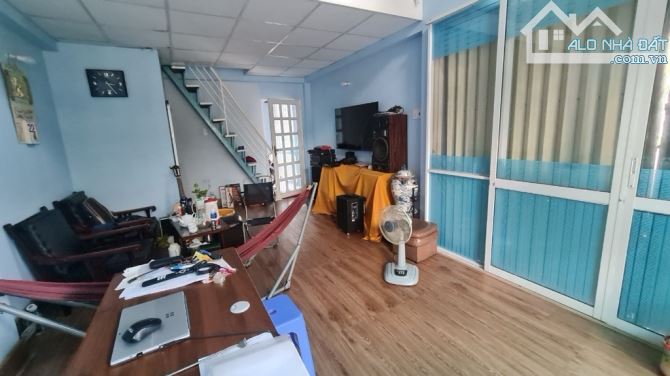 Mặt tiền đường số 8 P.17 GV, 5 tầng 71m2 , dòng tiền 35tr/th - 4