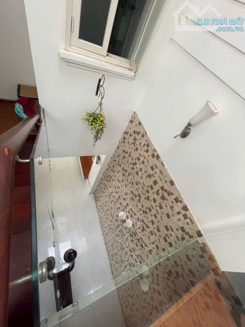 Nhà 2lầu MTKD AMAJHAO SÁT BÊN SIÊU THỊ COOPMART, BMT, DT: 4,5 x 22 ❌Chỉ 6ty9  TC: 100% - 4