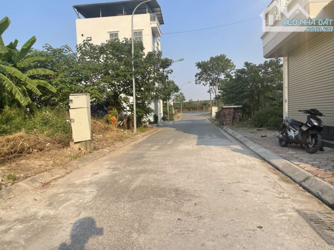 Chỉ 7 tỷ 38m2 đất tái định cư Cự Khối, đường ô tô tránh, gần công viên mới định cư đỉnh - 4