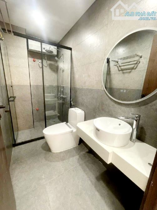 NHÀ ĐẸP Ở NGAY XUÂN ĐỈNH - 7 TẦNG - THANG MÁY - Ô TÔ ĐỖ CỬA - 4
