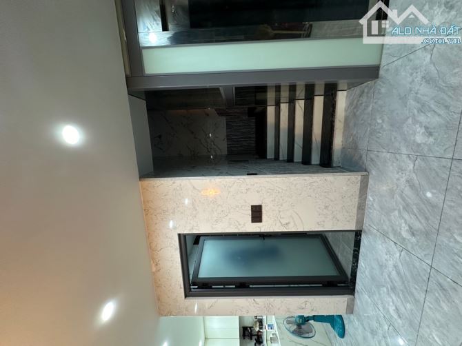 Nhà 5 Tầng - DT 130m2(5.5x23) HXH Khu Bàu Cát - Phường 11 - Tân Bình - 4